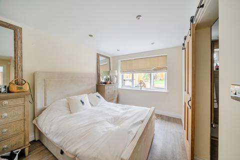 undefined, Chiswell Green Lane St Albans AL2