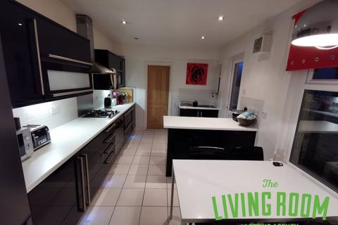 4 bedroom house to rent, Lisvane Street, Cathays, Cardiff