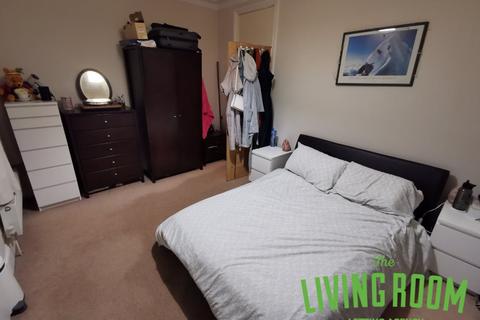 4 bedroom house to rent, Lisvane Street, Cathays, Cardiff