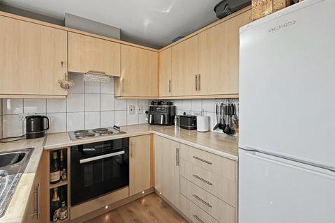 2 bedroom apartment for sale, 31 Dennetts Close, Daventry, NN11 9AE