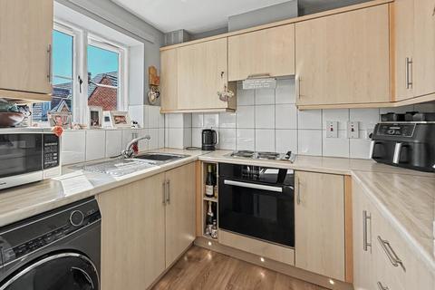 2 bedroom apartment for sale, 31 Dennetts Close, Daventry, NN11 9AE