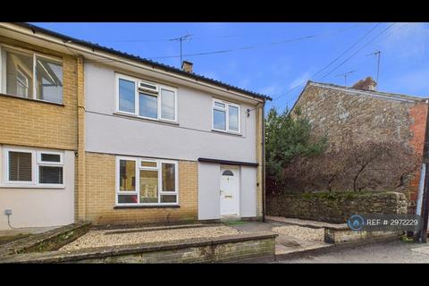 3 bedroom semi-detached house to rent, Church St, Ilminster, TA19