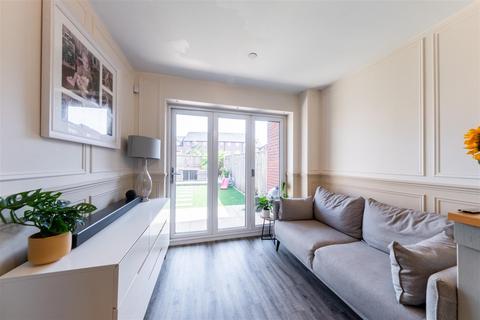 4 bedroom townhouse for sale, Curzon Avenue, Northwich CW8