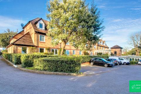 2 bedroom retirement property for sale, Mayfield Avenue, London