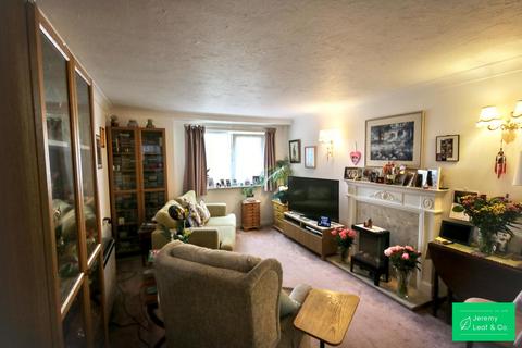 2 bedroom retirement property for sale, Mayfield Avenue, London