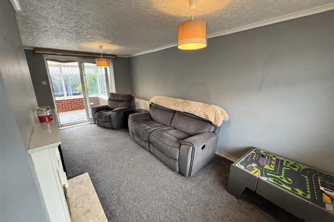 2 bedroom property to rent, Hartley Road, Newton Aycliffe
