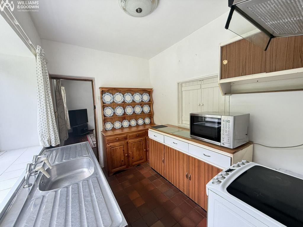 House in Dwyran, Rhosyr - More