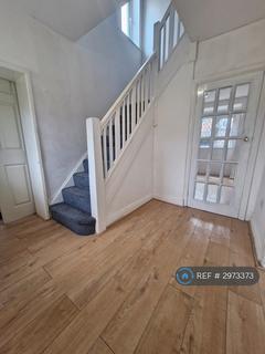 4 bedroom detached house to rent, St Georges Crescent, Altrincham, WA15