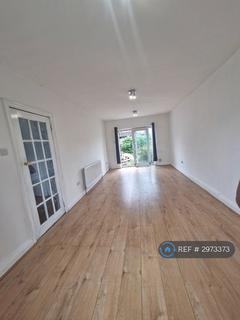 4 bedroom detached house to rent, St Georges Crescent, Altrincham, WA15