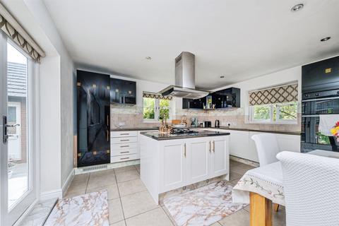 5 bedroom detached house for sale, Colindale Street, Monkston Park, Milton Keynes