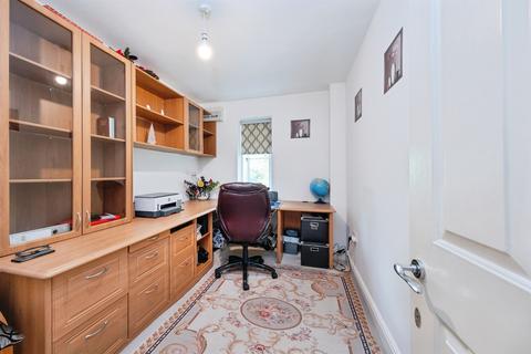 5 bedroom detached house for sale, Colindale Street, Monkston Park, Milton Keynes