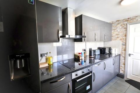 3 bedroom house share to rent, Duncan Street, Sunderland