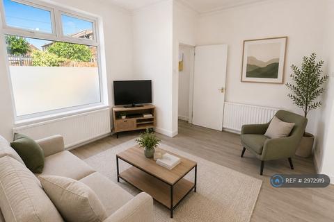 2 bedroom terraced house to rent, Wychbury Street, Salford, M6