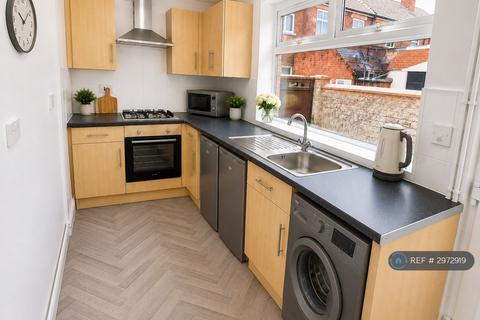 2 bedroom terraced house to rent, Wychbury Street, Salford, M6