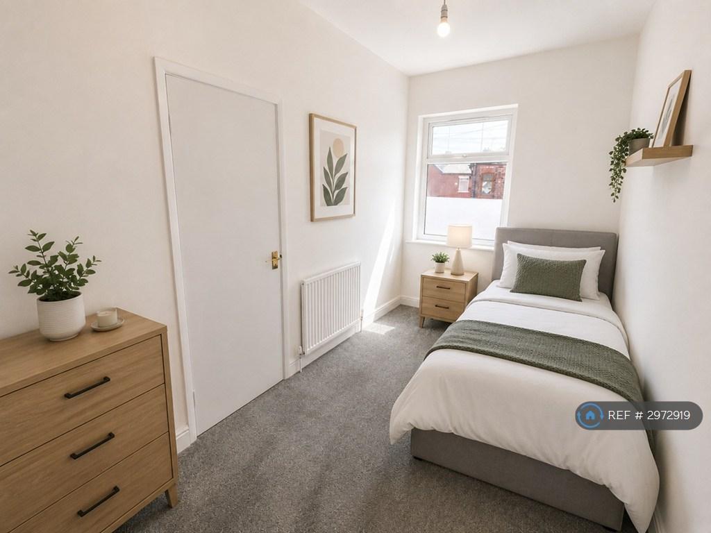 House in Salford, Greater Manchester - View 5