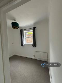 2 bedroom maisonette to rent, Murray Road, London, W5