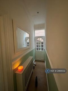 2 bedroom maisonette to rent, Murray Road, London, W5
