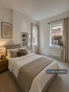 2 bedroom maisonette to rent, Murray Road, London, W5