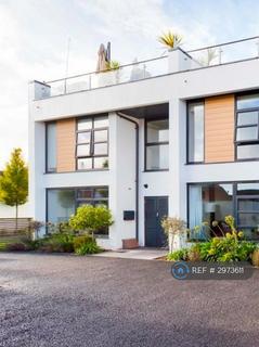 3 bed terraced house for rent in Edina Mews, Exeter, EX2