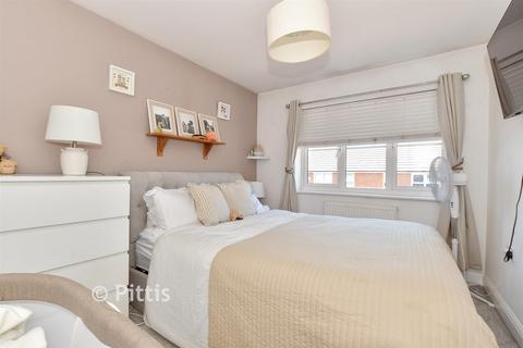 2 bedroom terraced house for sale, Naval Terrace, East Cowes PO32
