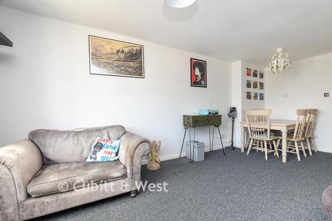 2 bedroom maisonette for sale, Javelin Court, Crawley RH10