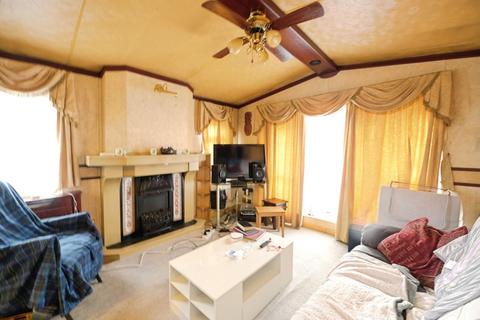 2 bedroom detached house for sale, Sunset Drive, Havering-Atte-Bower, Romford, RM4