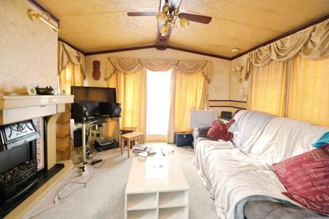 2 bedroom detached house for sale, Sunset Drive, Havering-Atte-Bower, Romford, RM4