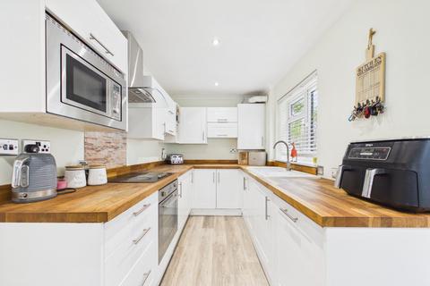 3 bedroom semi-detached house for sale, Grampian Road, Sandhurst, Berkshire, GU47