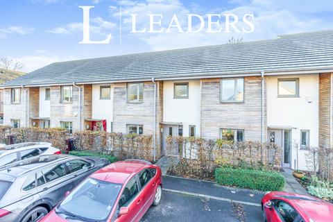 2 bed terraced house for rent in Lloyd Road, PO19