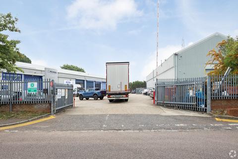 Warehouse to rent, 1B Travellers Close North Mymms AL9 7JL