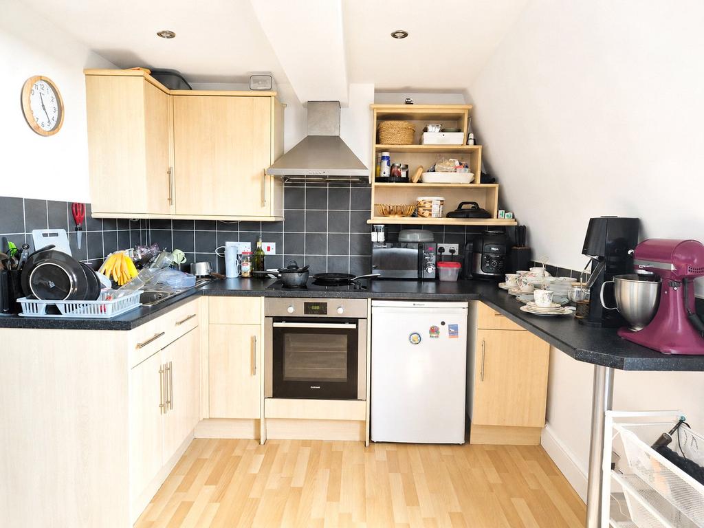 Apartment in Barnet - View 4