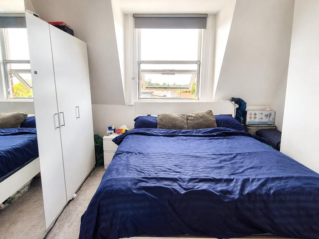 Apartment in Barnet - View 5