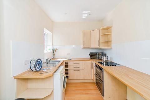 1 bedroom flat for sale, Southdown Road, Shawford, Winchester, Hampshire, SO21