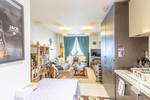 undefined, Gainsborough Close, Basildon SS14