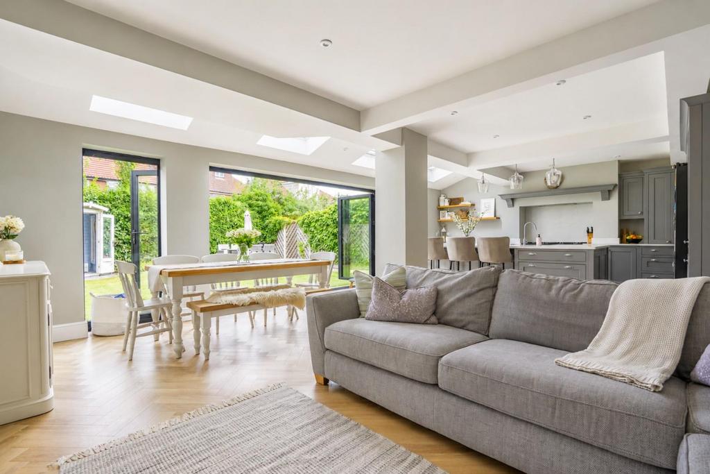 House in York, Dringhouses - View 5