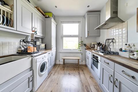 2 bedroom maisonette for sale, Waldemar Avenue, Ealing