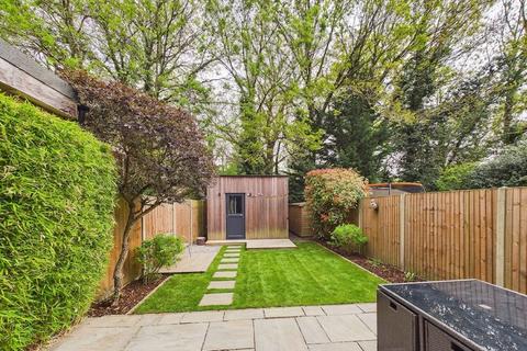 undefined, Mount Park Road, Pinner, HA5