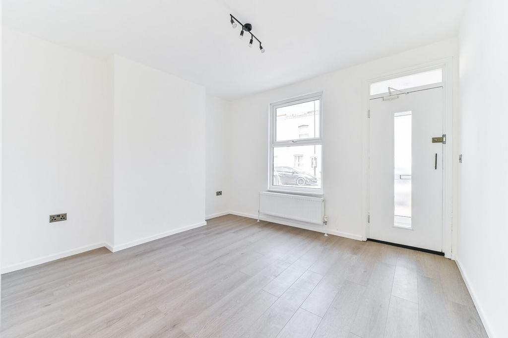 House in London - View 2