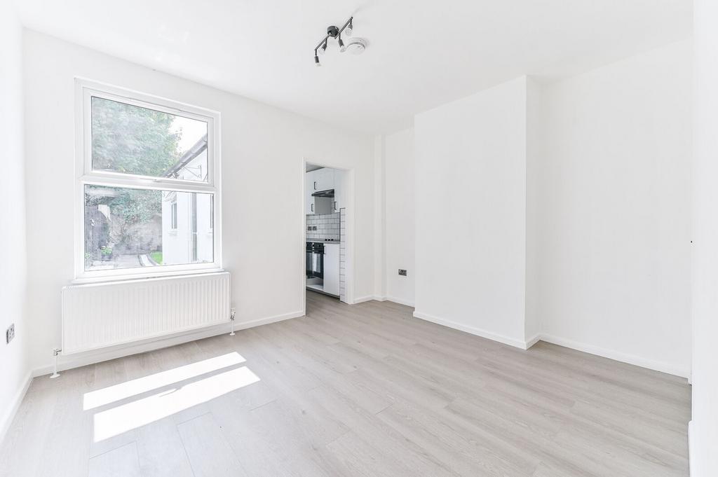 House in London - View 4