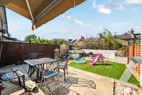3 bedroom end of terrace house for sale, Joseph Hardcastle Close, London, SE14