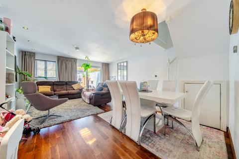 3 bedroom end of terrace house for sale, Joseph Hardcastle Close, London, SE14