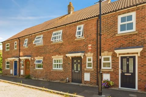 3 bedroom terraced house for sale, Arncott Way, Aylesbury