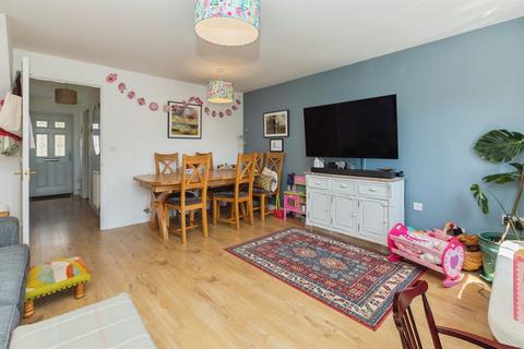 3 bedroom terraced house for sale, Arncott Way, Aylesbury