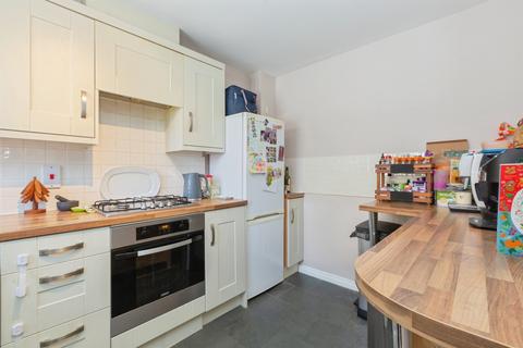 3 bedroom terraced house for sale, Arncott Way, Aylesbury