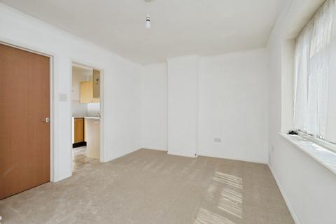 1 bedroom flat for sale, South Road, Hailsham, East Sussex, BN27