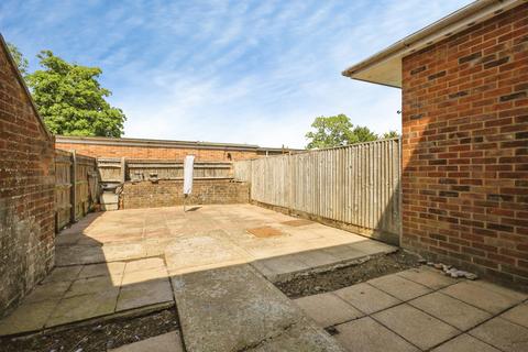 1 bedroom flat for sale, South Road, Hailsham, East Sussex, BN27
