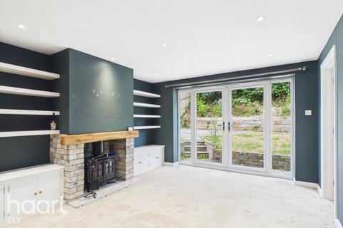 4 bedroom semi-detached house for sale, Mereside, Soham