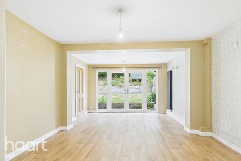4 bedroom semi-detached house for sale, Mereside, Soham