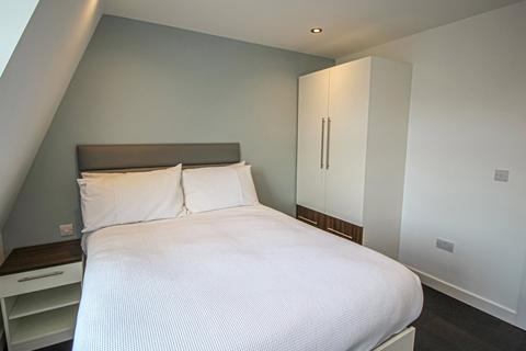 1 bed flat/apartment for rent in Apt 62, Park Square Residence, 21 Park Square South LS1