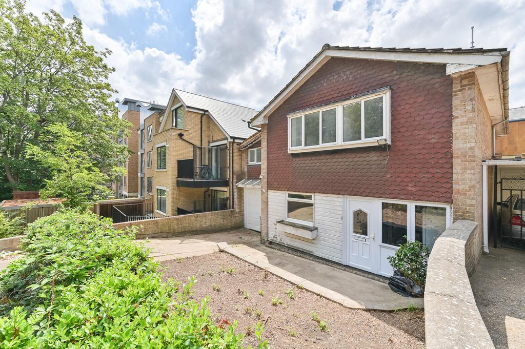 Detached house exterior, garage